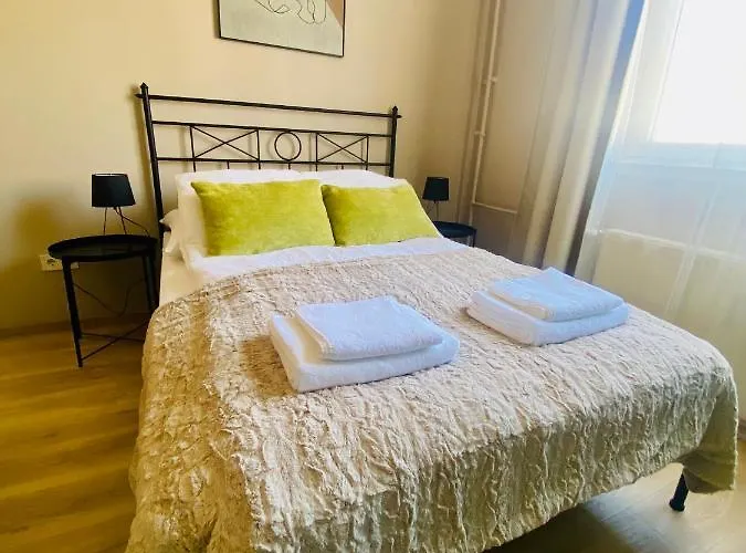 City Home Debreţin